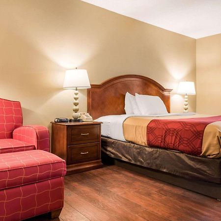 Econo Lodge Holland Buitenkant foto