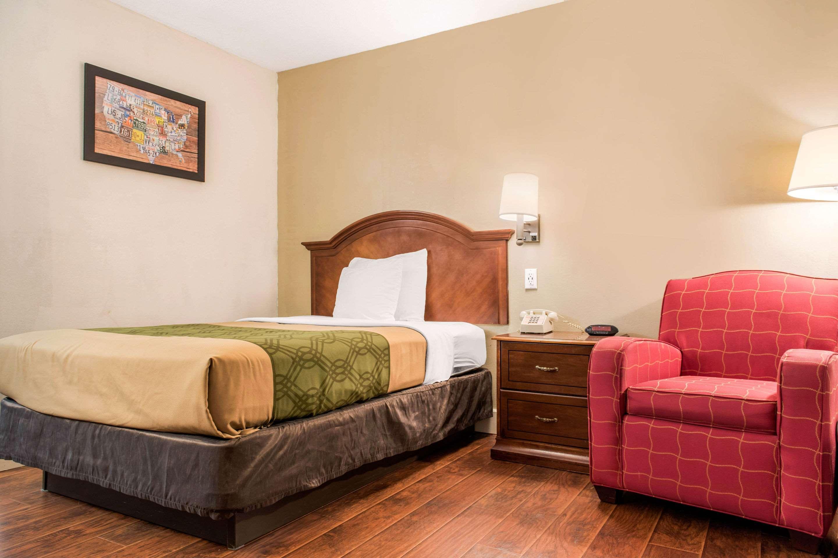 Econo Lodge Holland Buitenkant foto