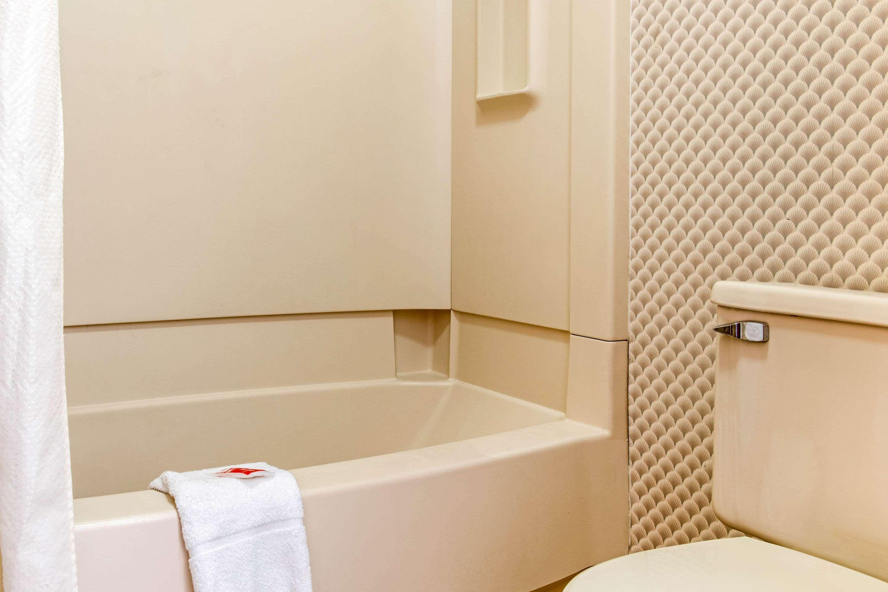 Econo Lodge Holland Buitenkant foto