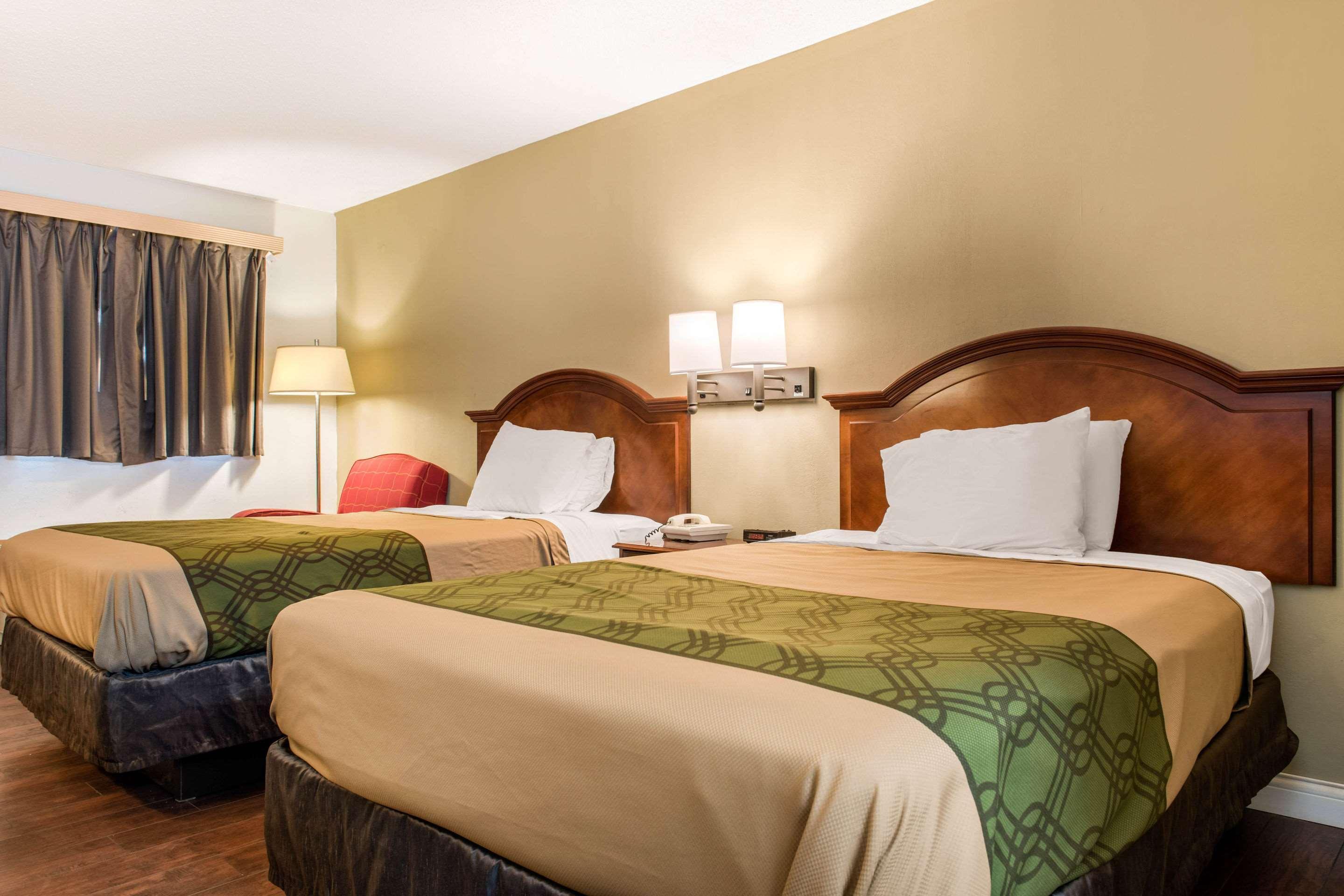 Econo Lodge Holland Buitenkant foto