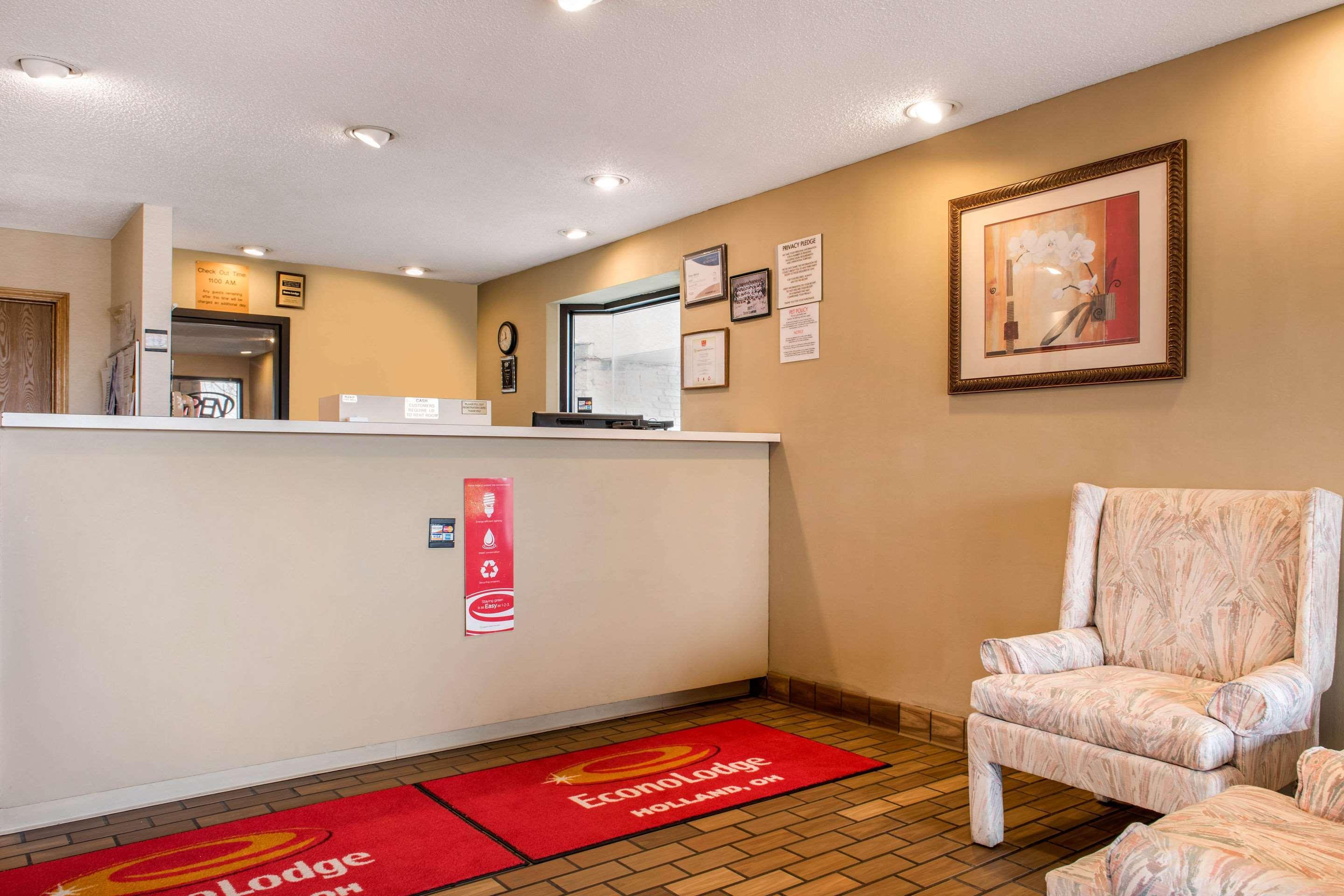 Econo Lodge Holland Buitenkant foto