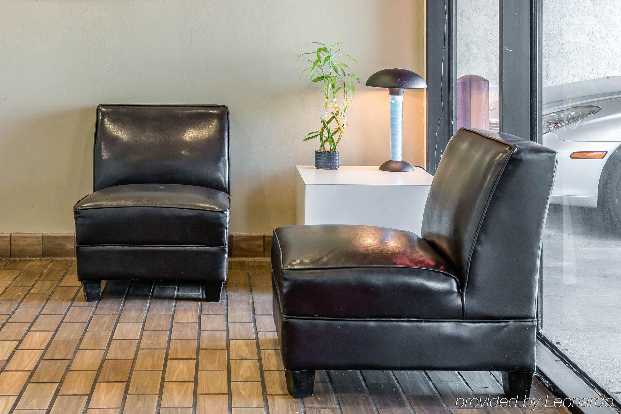 Econo Lodge Holland Buitenkant foto