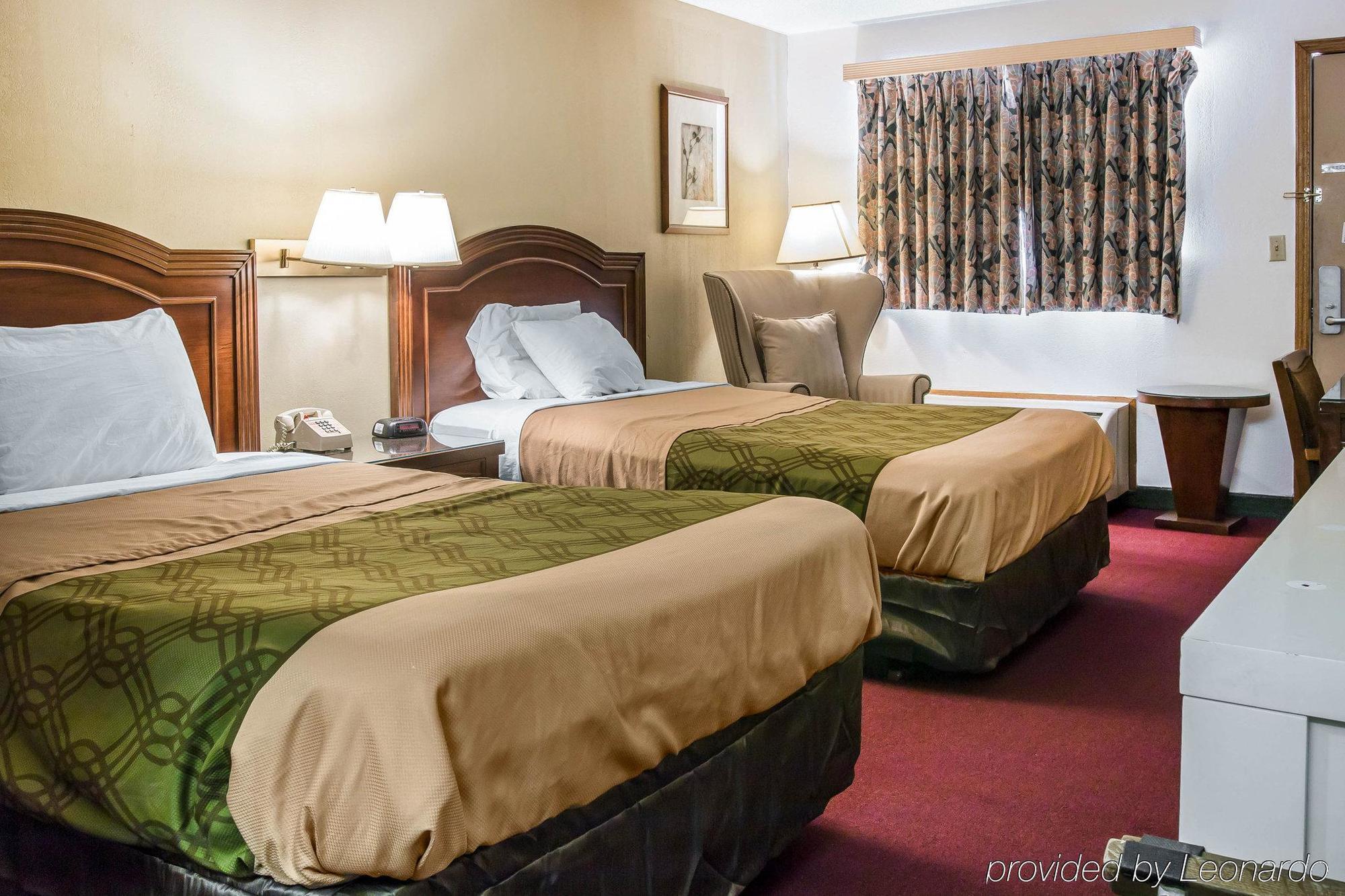 Econo Lodge Holland Buitenkant foto