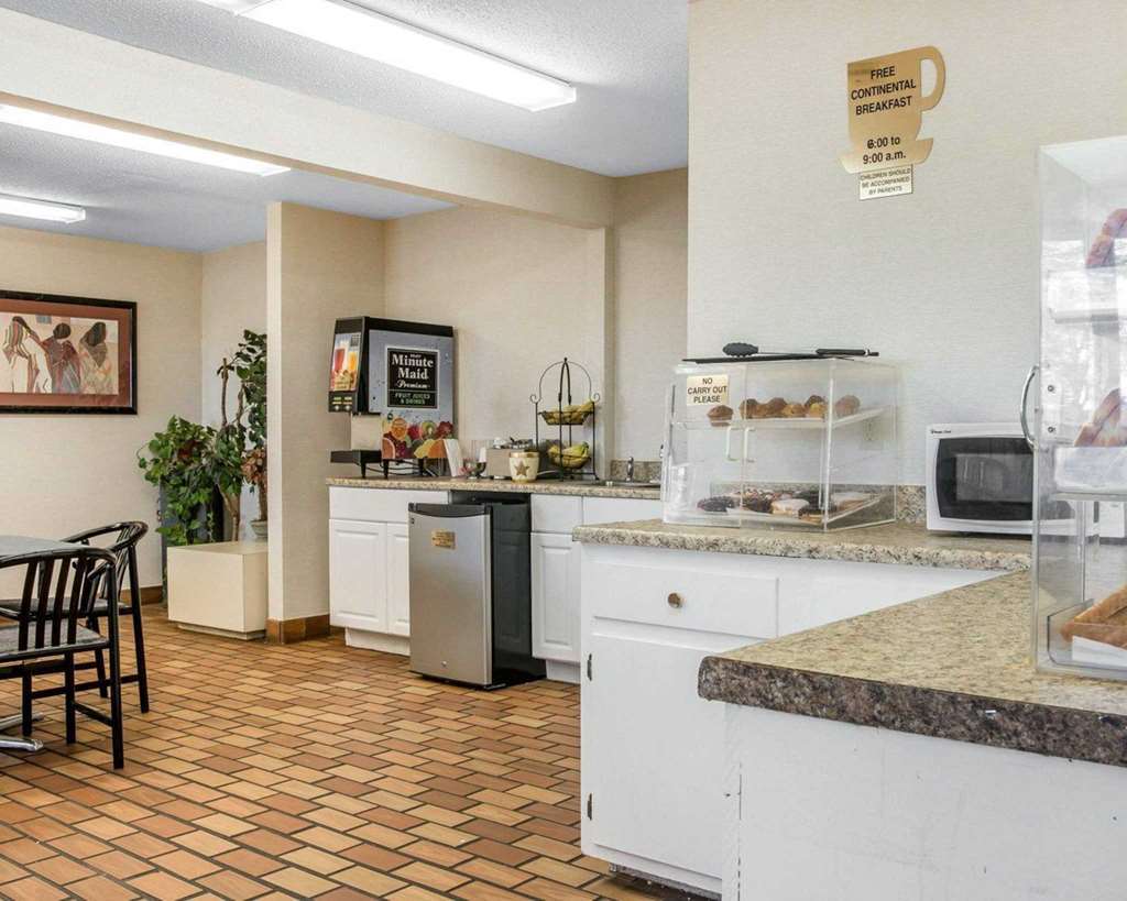 Econo Lodge Holland Restaurant foto